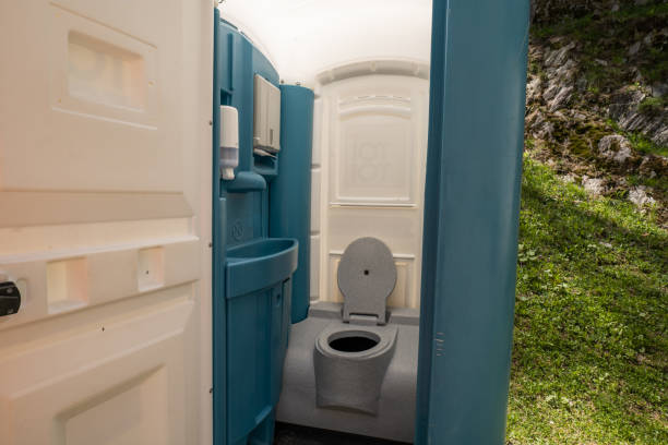 Types of Portable Toilets We Offer in Murfreesboro, NC